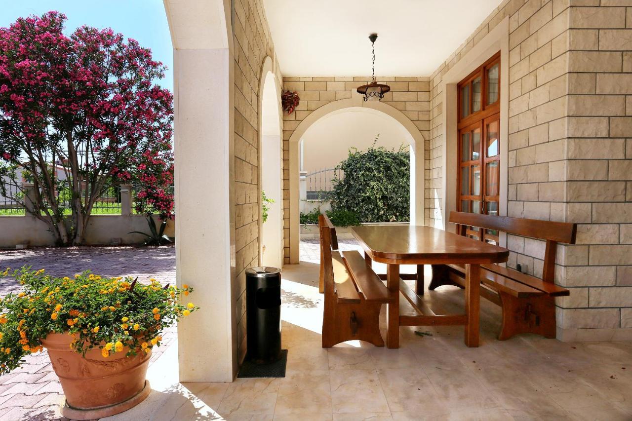 Apartments And Rooms With Parking Space Duce, Omis - 10303 Bagian luar foto