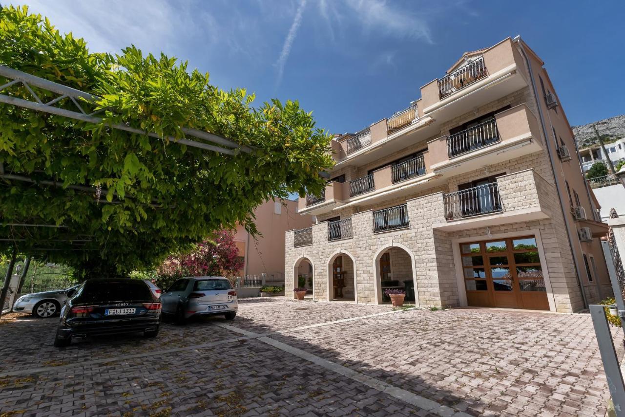 Apartments And Rooms With Parking Space Duce, Omis - 10303 Bagian luar foto
