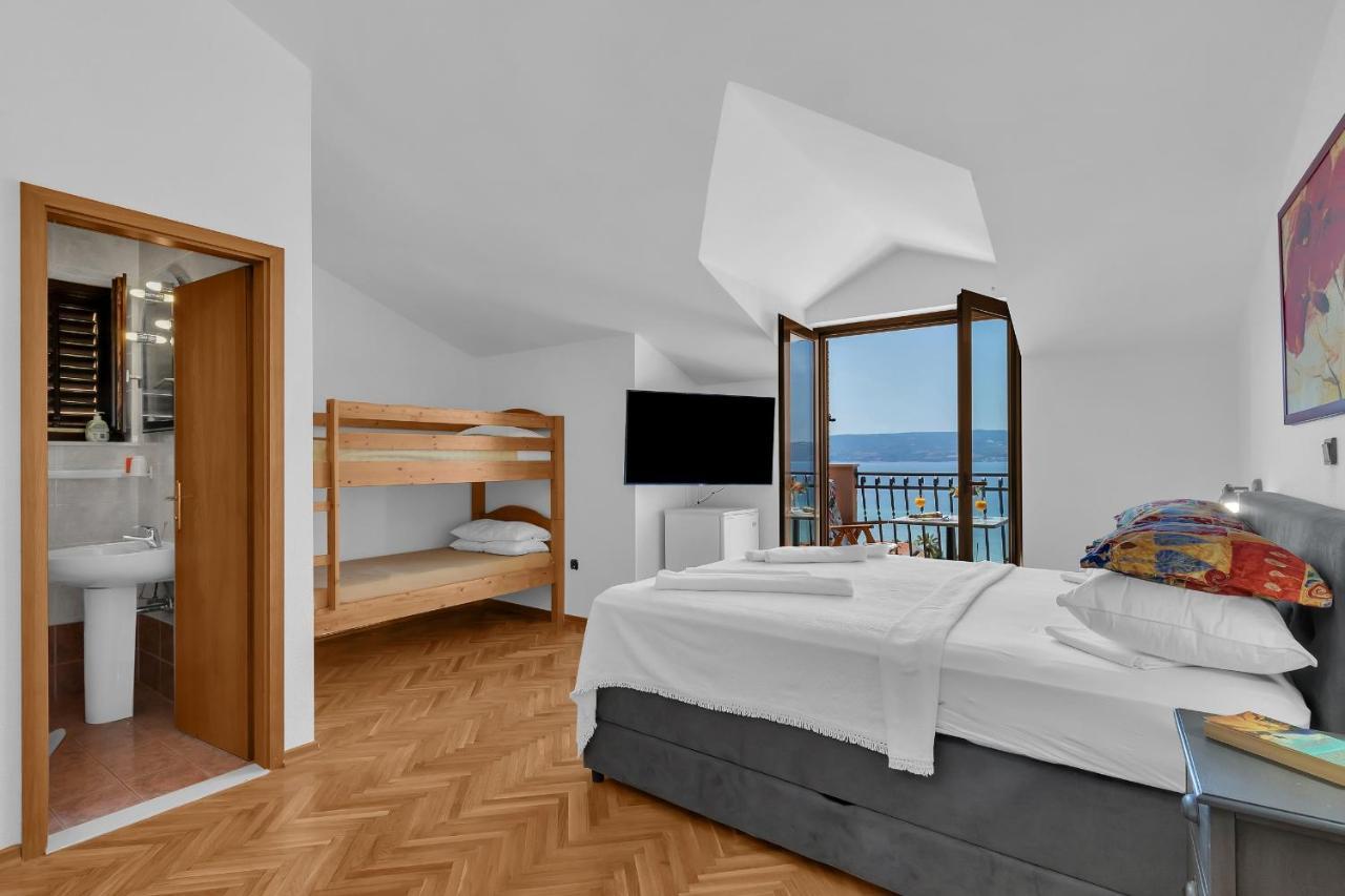 Apartments And Rooms With Parking Space Duce, Omis - 10303 Bagian luar foto
