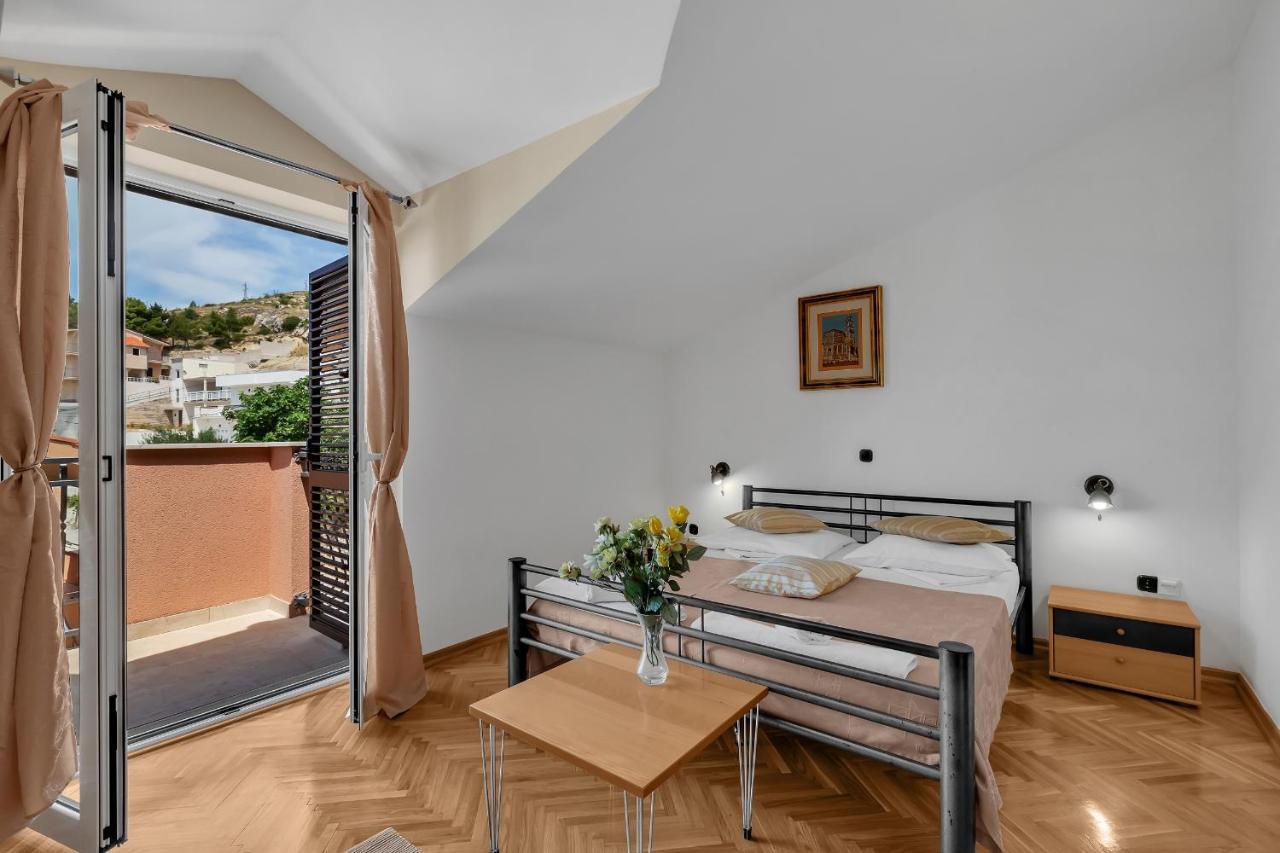 Apartments And Rooms With Parking Space Duce, Omis - 10303 Bagian luar foto