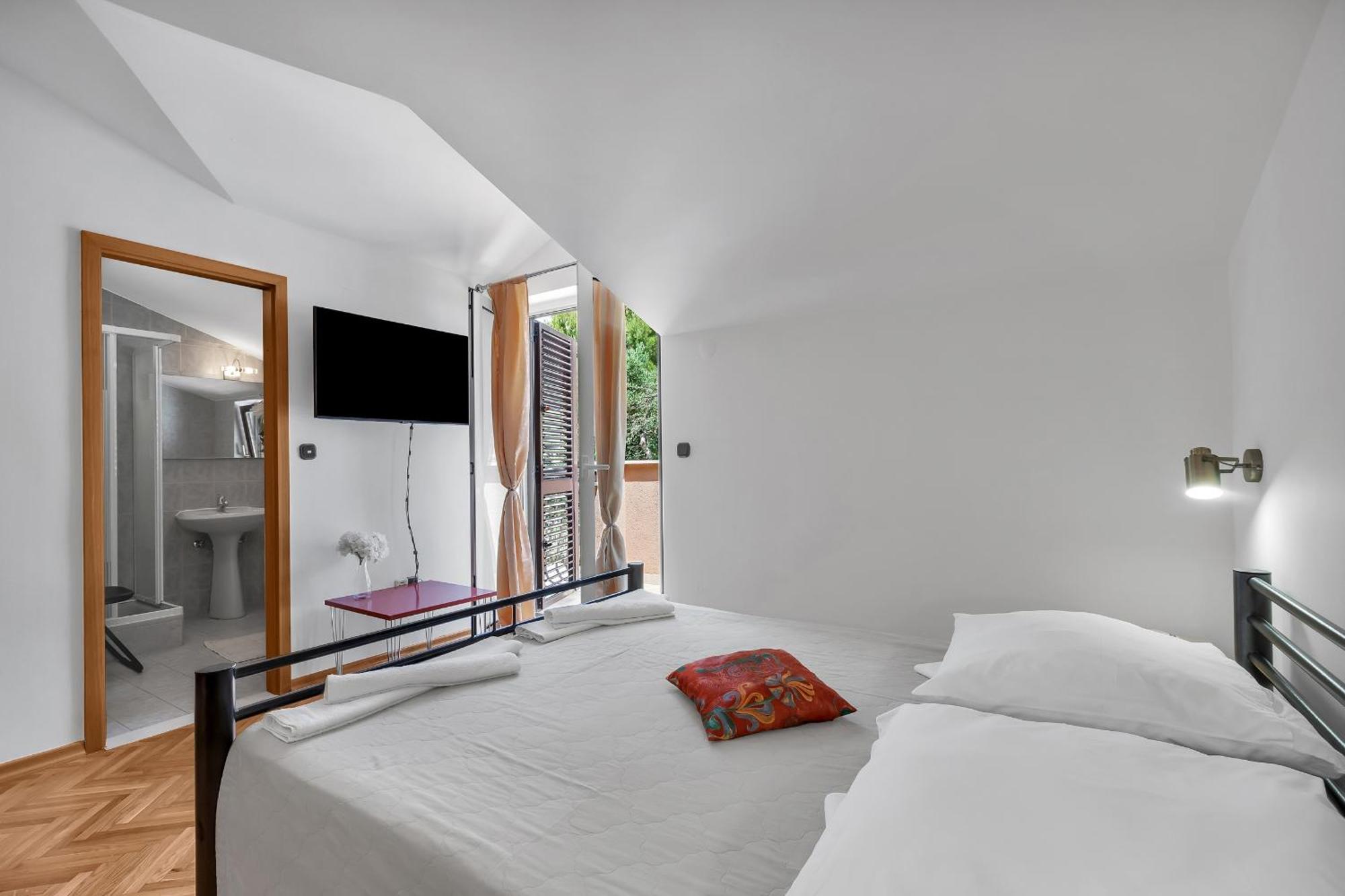 Apartments And Rooms With Parking Space Duce, Omis - 10303 Ruang foto