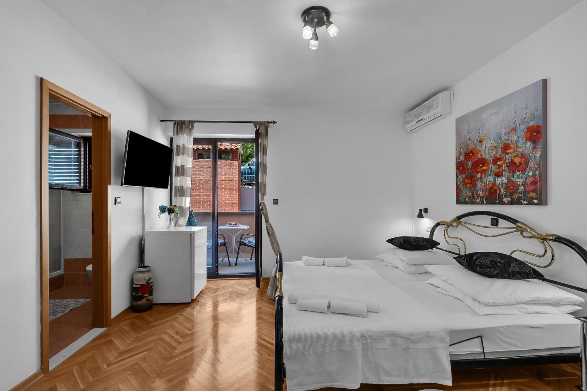 Apartments And Rooms With Parking Space Duce, Omis - 10303 Ruang foto
